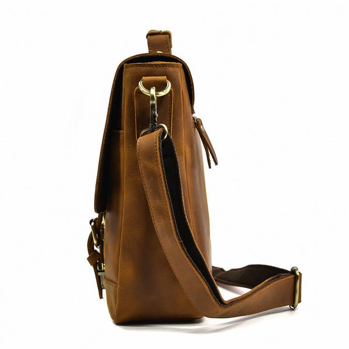 Marrón Maletín de piel granulada para ordenador portátil para hombre, bandolera de piel de primera calidad, bandolera para MacBook de venta al por mayor en Faire3