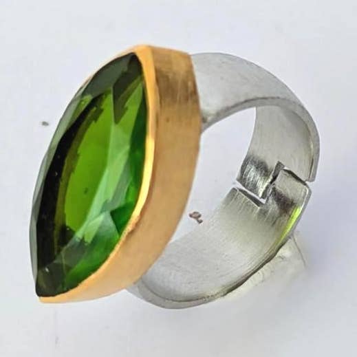 Isabel Lamadrid - Wholesale Multi-Stone Ring - MARKIZE Ring Peridot0