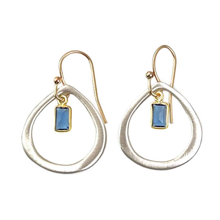 Orecchini a goccia con quarzo idro in metallo misto per la vendita all'ingrosso da parte di Philippa Roberts