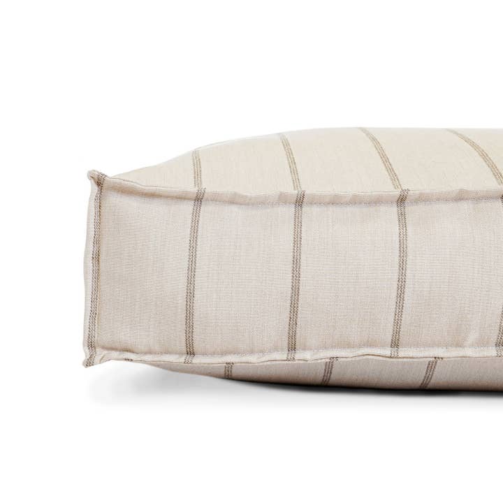 Chaise longue pour animaux de compagnie en pointeur parchemin pour la vente par The Houndry