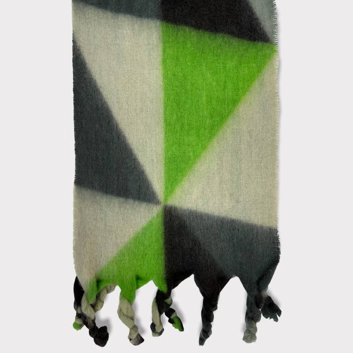 London Scarves - Wholesale Scarf - Women's - Fluffy winter scarf with braided tassels1