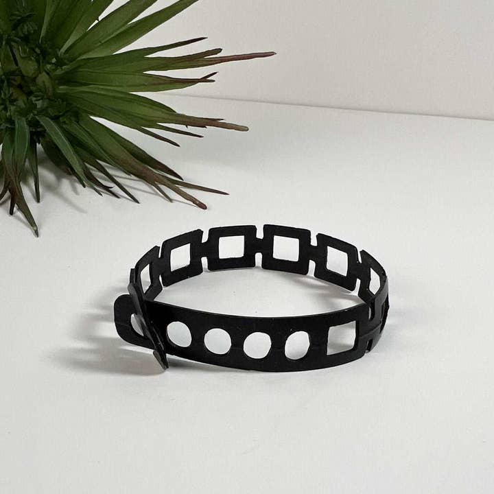 Kaden & Kai – wholesale Cuff bracelet – Chain Reaction Bicycle Tube Bracelet5