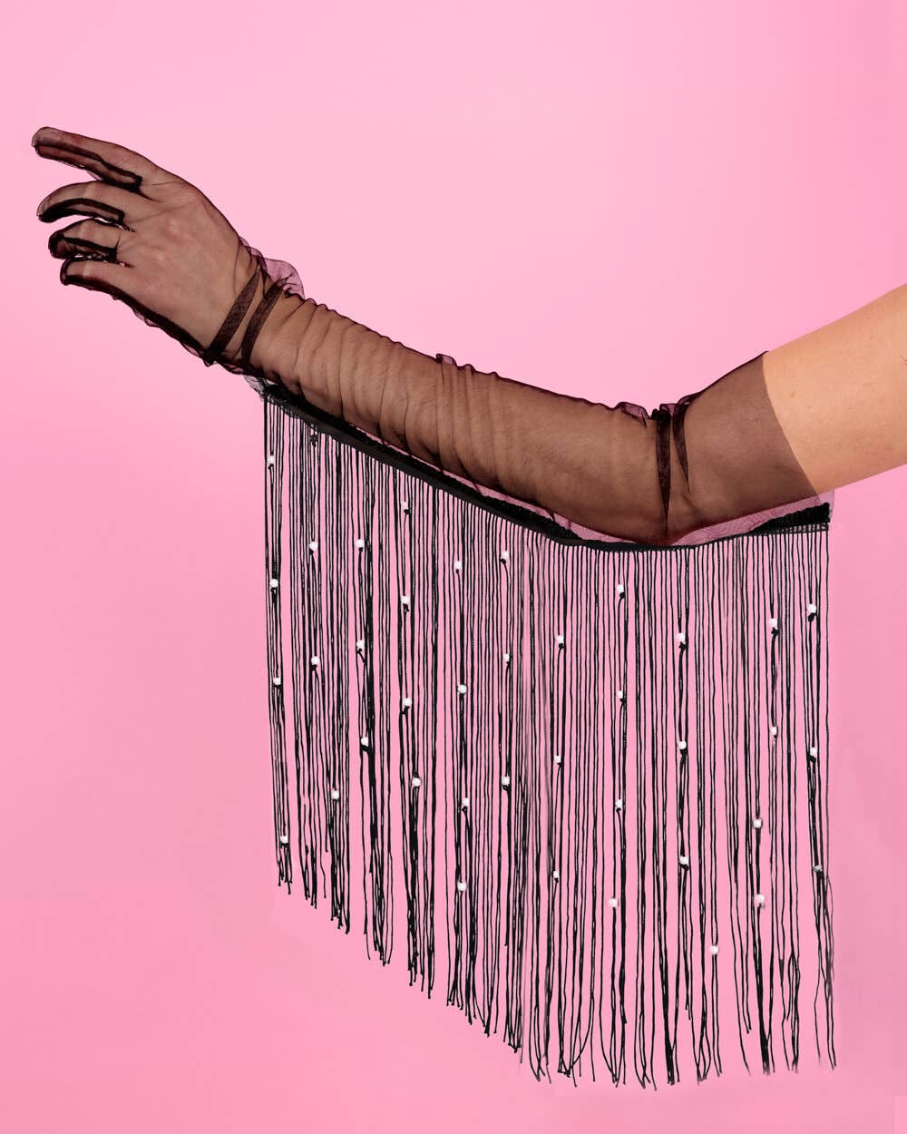 xo, Fetti - Vente Gants – femme - Gants à franges noirs - gants à franges noires de 24" + perles4