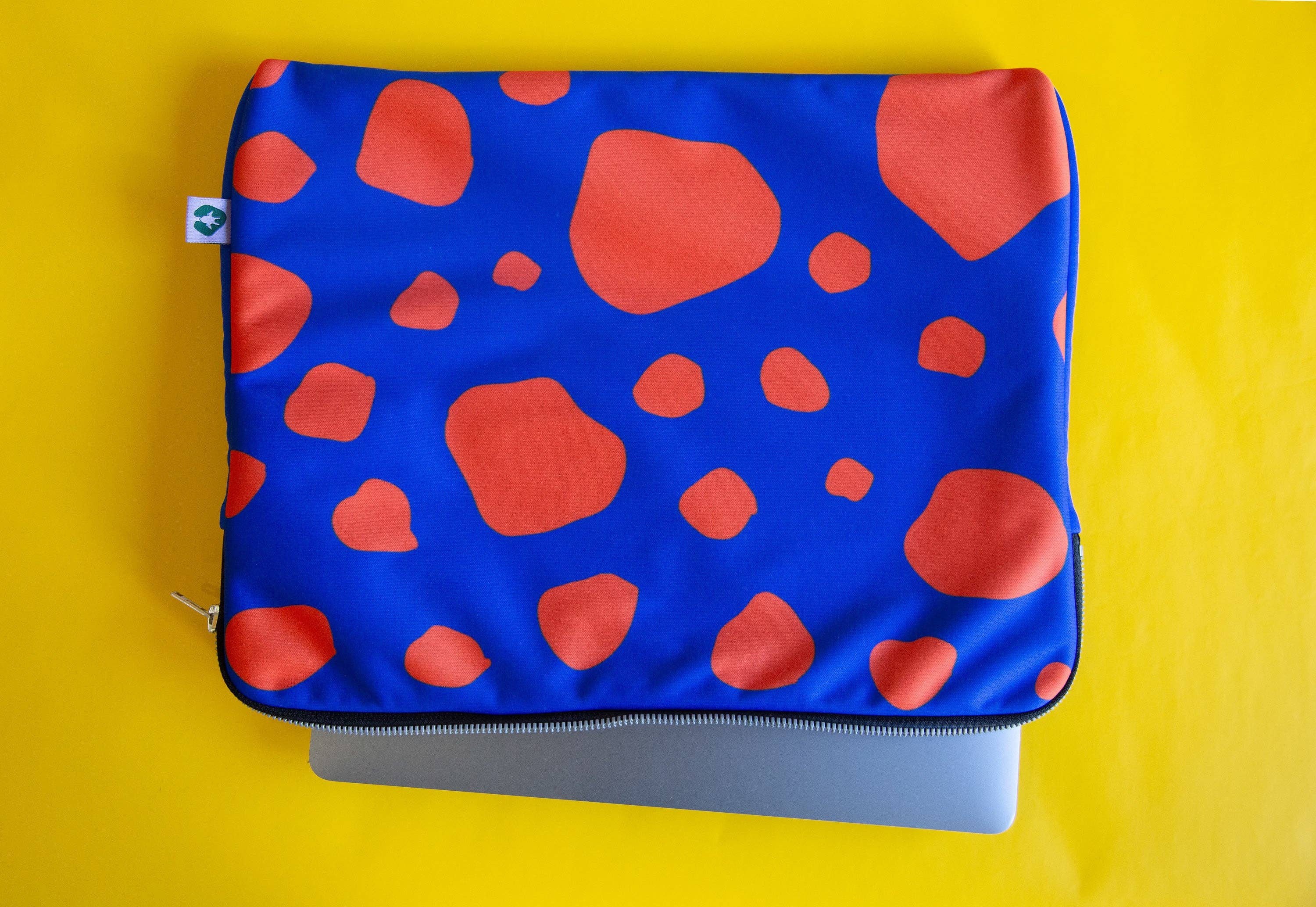 Hello Fred - Wholesale Laptop/Tablet Case - Women's - Case for PC or tablet8