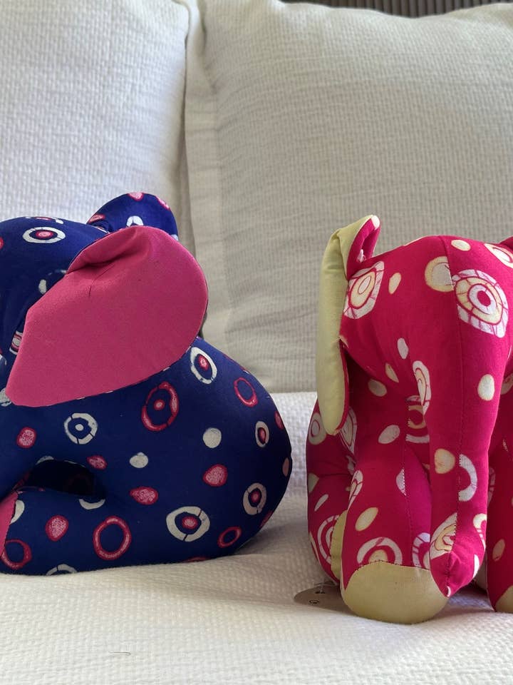 Baobab Batik - Grand Éléphant Décoratif pour la vente par Bridge for Africa