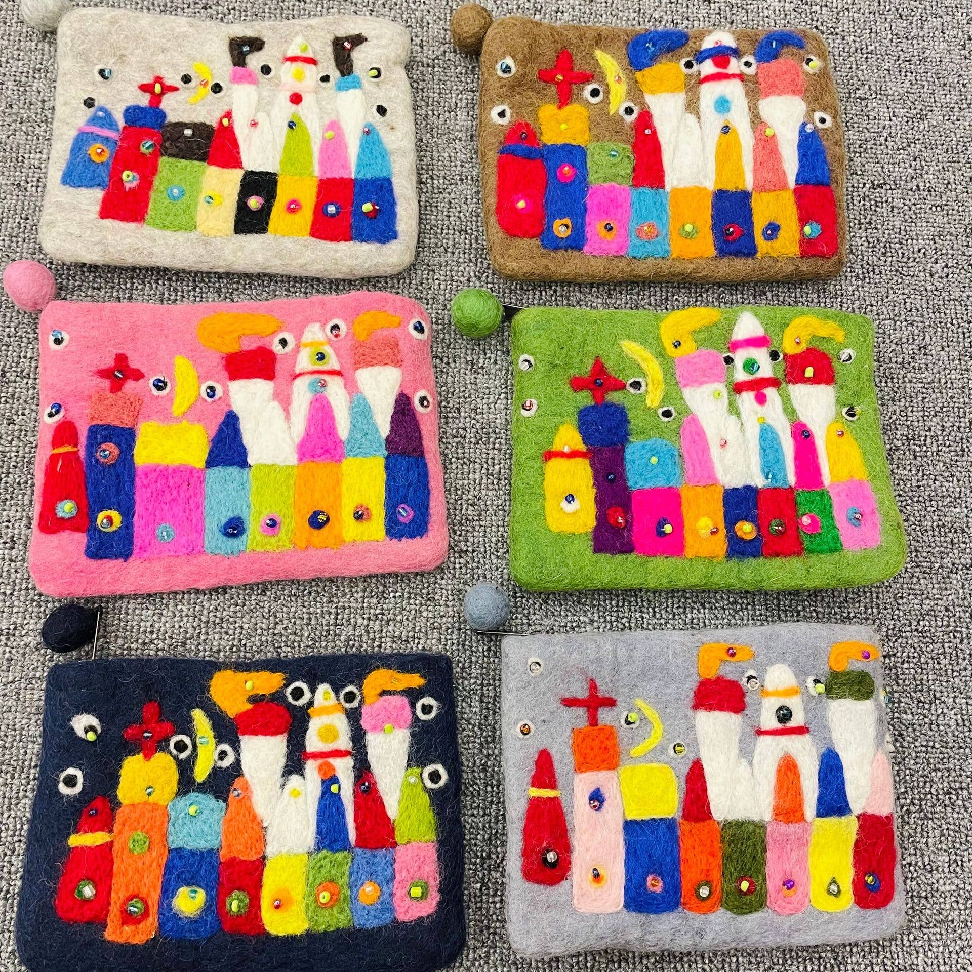 Tourtiwi - Wholesale Portemonnee - Dames - Schattige Kleine Vilten Tasjes met Sprookjesachtige Stadsdecoraties10