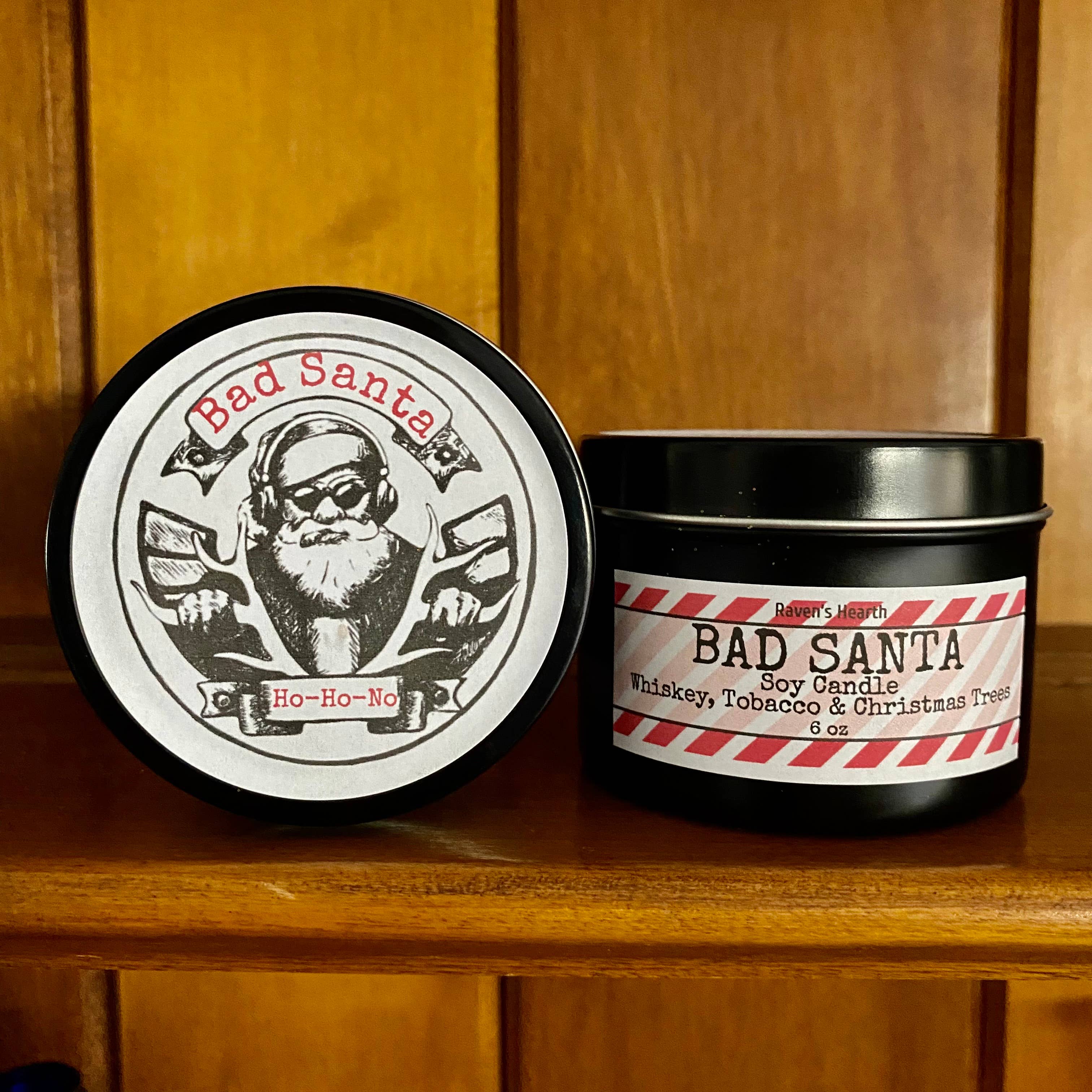 Raven’s Hearth – Großhandel Kerze im Glas / gefüllte Kerze – Bad Santa Candle | Frecher Weihnachtsduft | Vegan 10