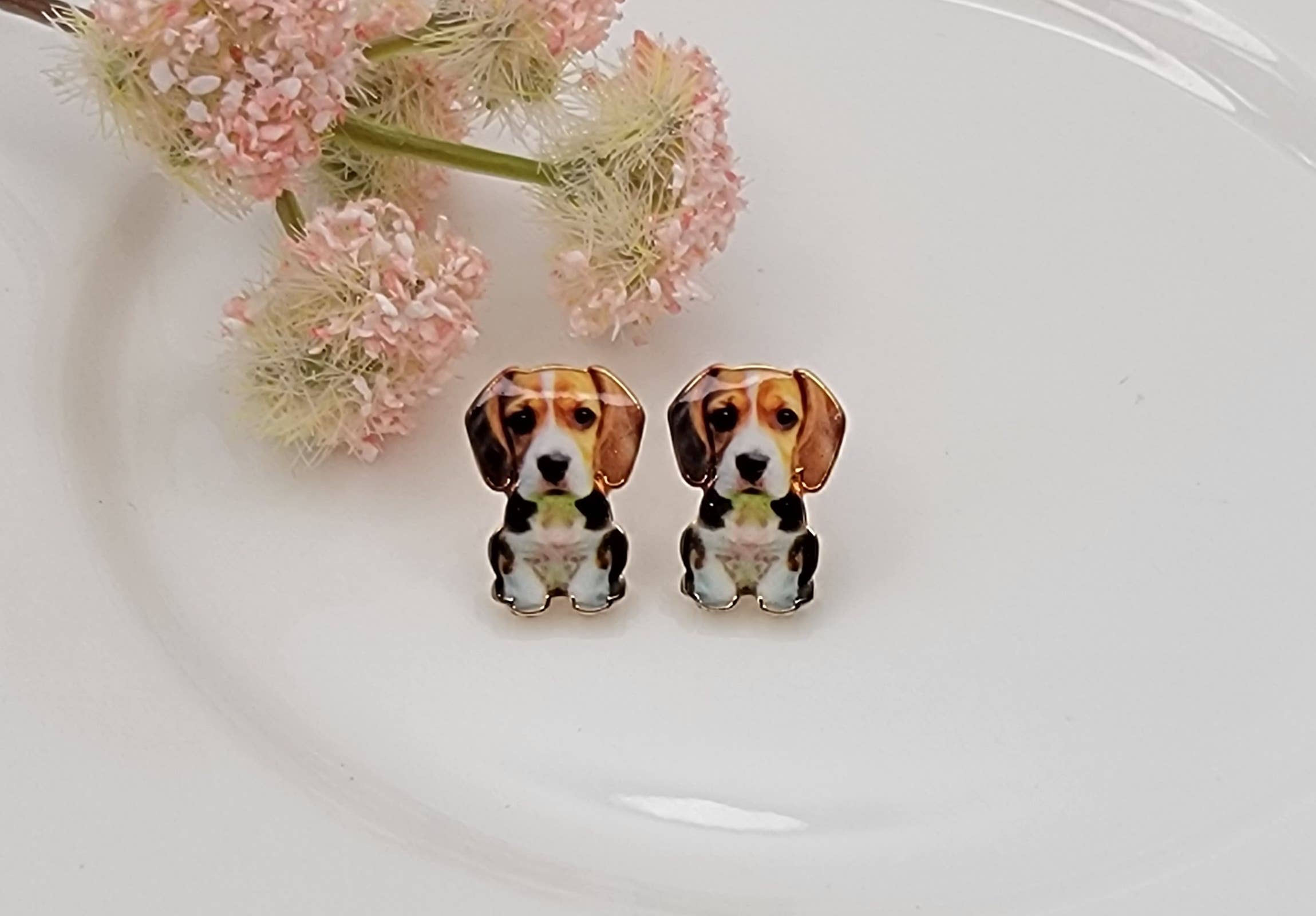 BETTYOH INC – wholesale Solitärörhängen – BEAGLE STOLPÖRHÄNGEN.1