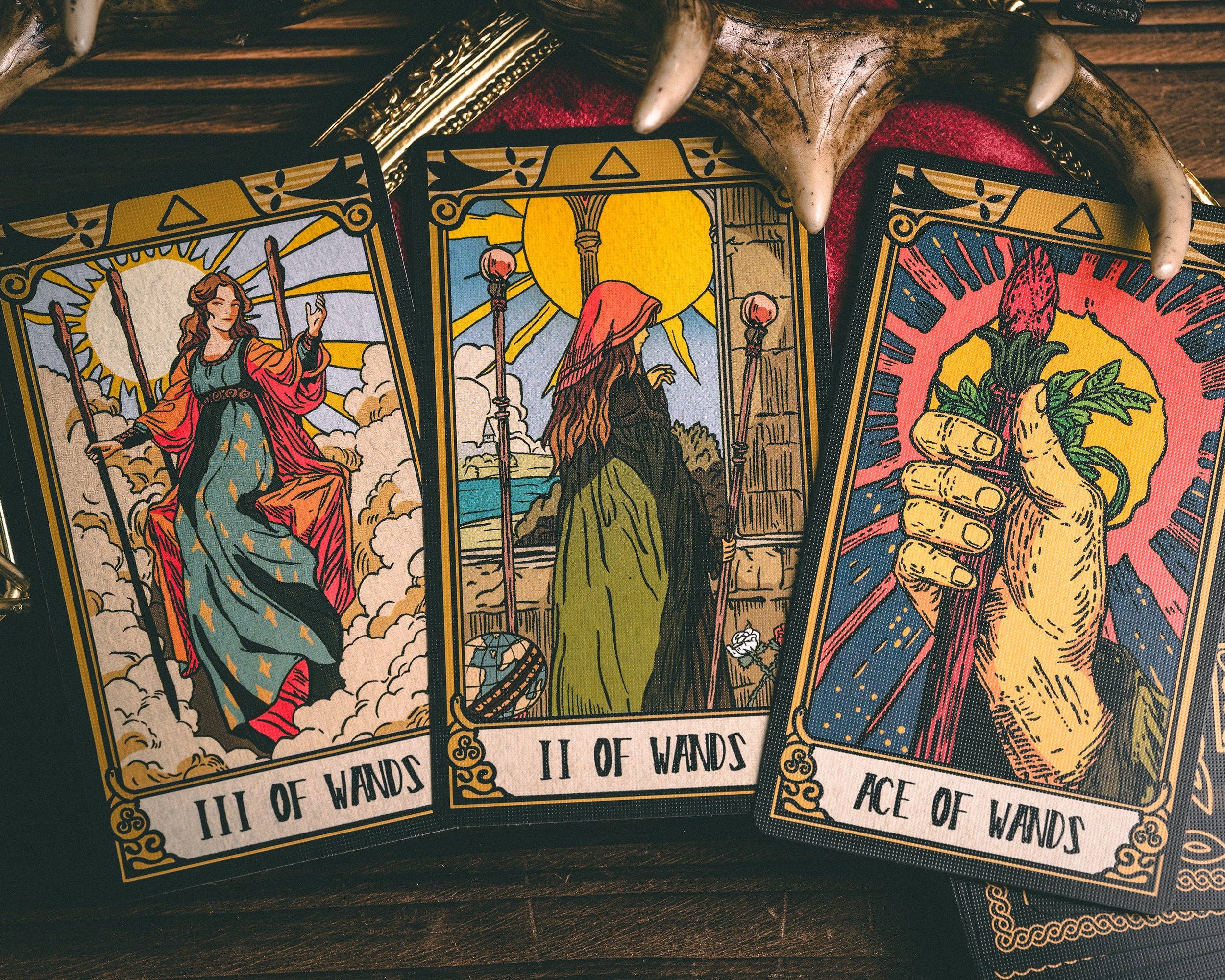 Vermilion Collection – wholesale Tarot cards – Windmill Flag Tarot11