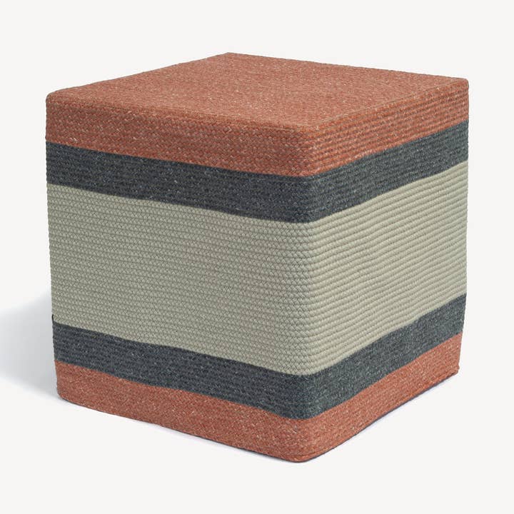 FÄRGBLOCK POUF/BORD med Upcycled & Återvunnet material för wholesale av Darono