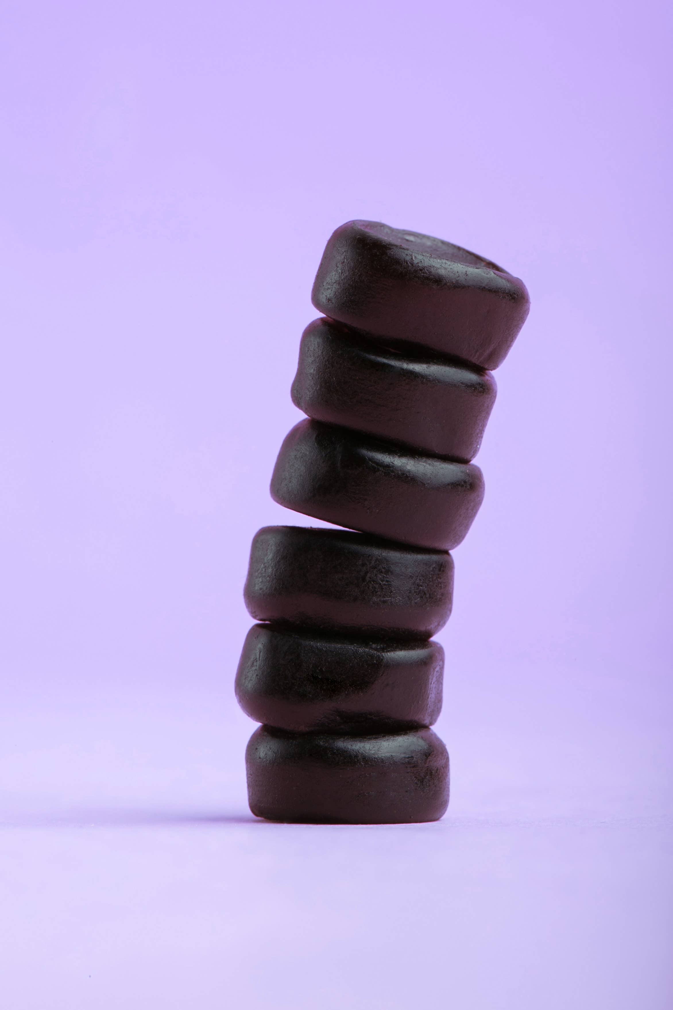 Amarelli Fabbrica Di Liquirizia - Wholesale Gummy - SENATORI 60g - Violet flavored gummy liquorice Made in Italy3