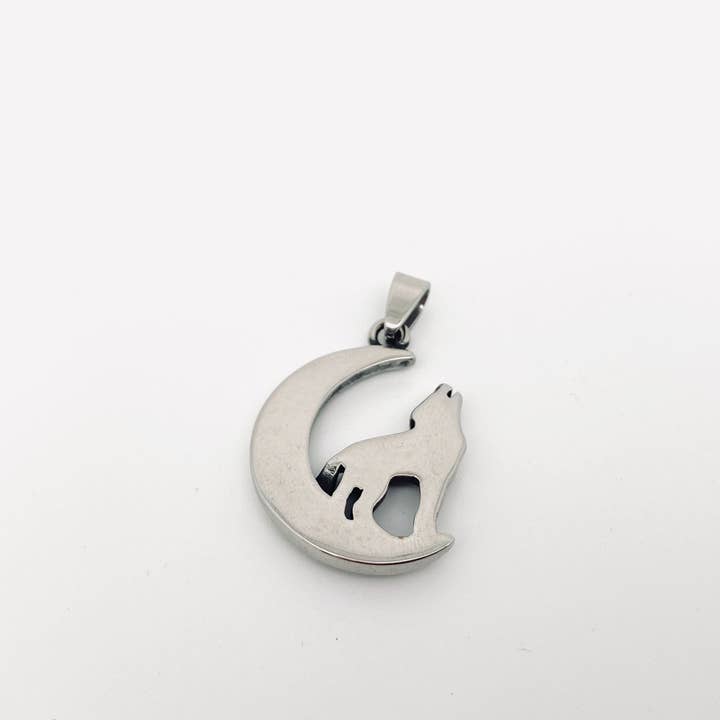 Mio Queena - Wholesale Craft Supplies - Stainless Steel Moon Wolf Pendant - MJ/MNP