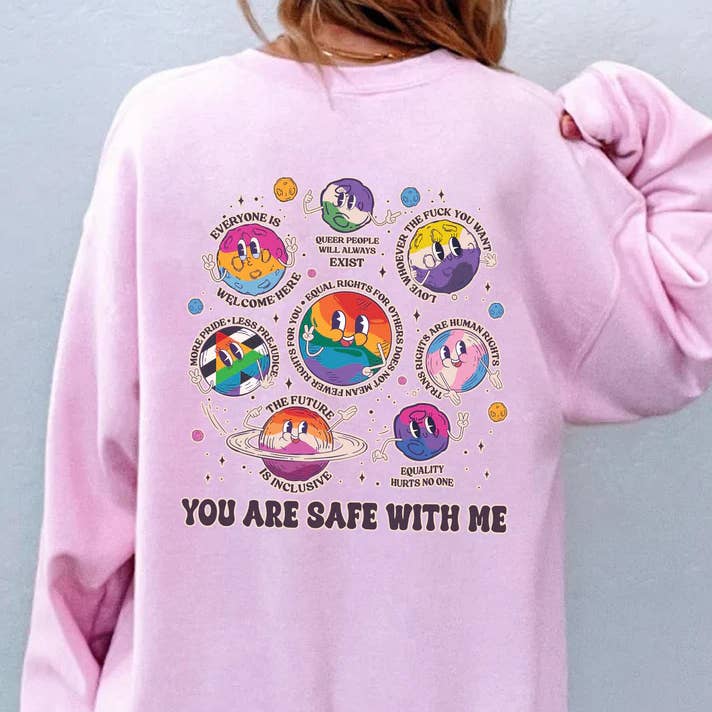 Tröja med rund hals - Du är trygg med mig för wholesale av Days with Gray