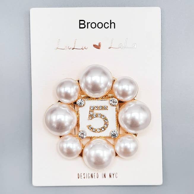 anbfashion - Wholesale Brooch - FASHIONISTA JEWELED ENAMEL 3D No 5 PEARL BROOCH PIN