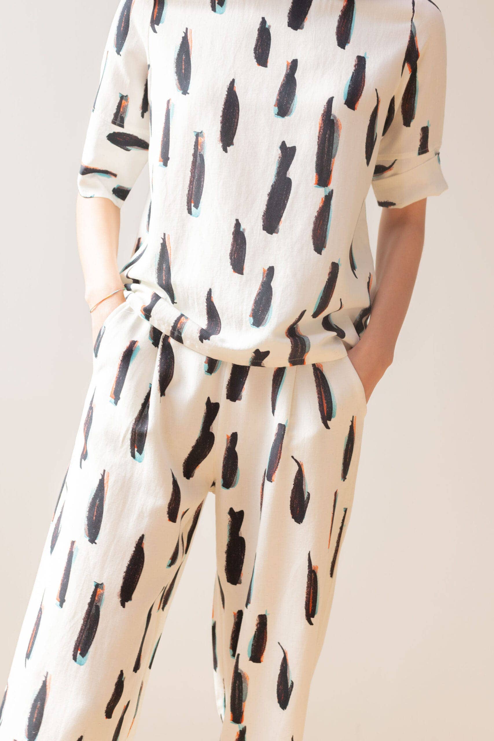 PAN Producto Básico - Wholesale Coat - Women's - Printed raw trousers1