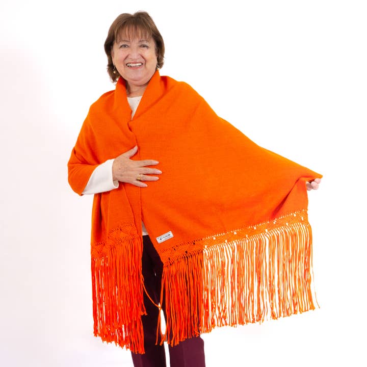 Makramee-Schal aus 100% Alpaka für den Großhandel von L.A.M Bolivia
