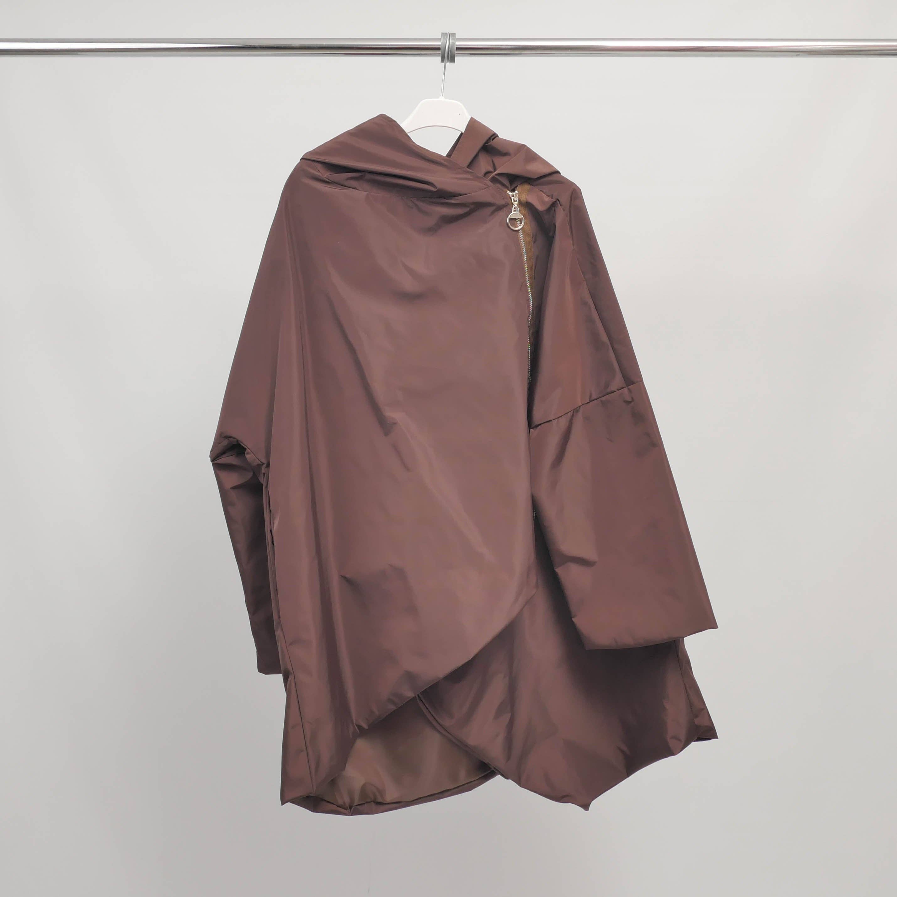 Cecile Wang - Wholesale Raincoat - Women's - Asymmetrical waterproof hooded jacket – ref HM71020