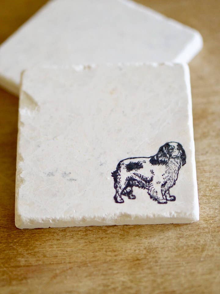 Sottobicchiere in marmo King Charles Spaniel per la vendita all'ingrosso da parte di Lace, Grace & Peonies Marble Coasters