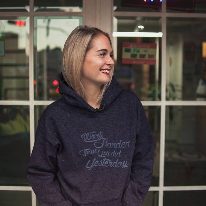 Sauraunglap Sublimation Hoodie für den Großhandel von True Modern