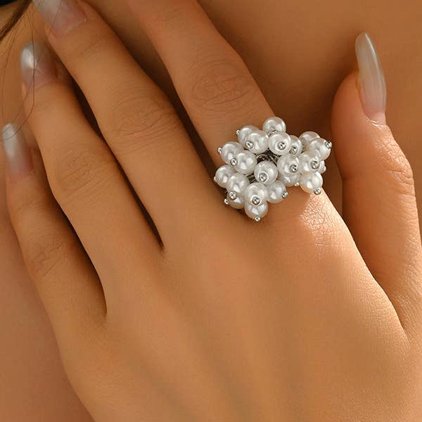 VividLux - Wholesale Cocktail/statement ring - Flower Shape Geometric Rings Accessories4