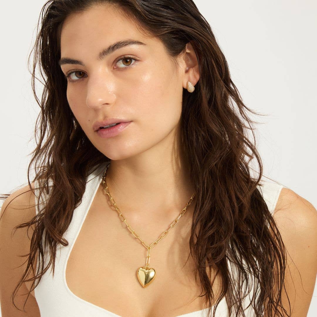 Adornia – wholesale Pendant/charm necklace – Oversized Puffy Heart Paper Clip Chain Necklace2