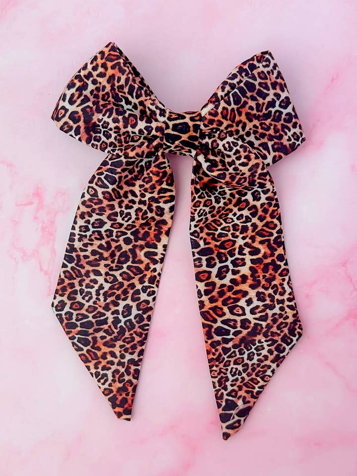 Leo - nœud papillon long en imprimé léopard classique pour la vente par ThatsSewLauraUk