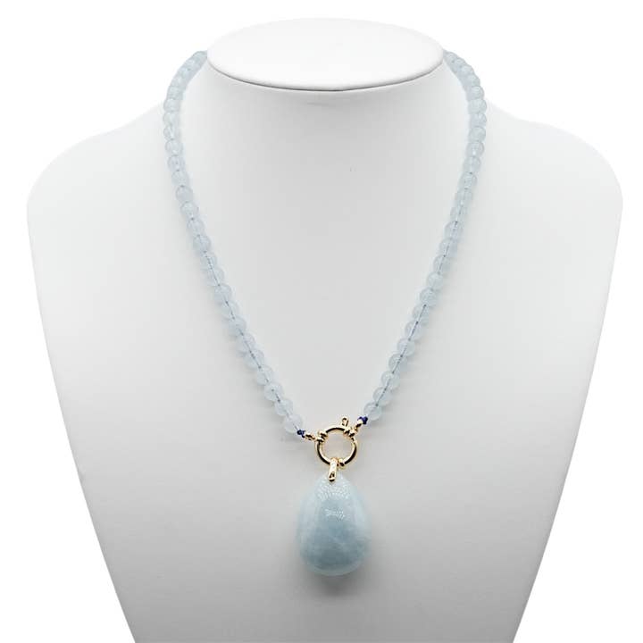 Aquamarine bead necklace with gold-plated steel buoy clasp and pendant for wholesale by Foliesbijoux
