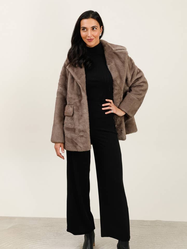 DIX-ONZE - Wholesale Fur/Faux Fur Coat - Women's - Soft Effect Fur Jacket – Chic & Versatility7