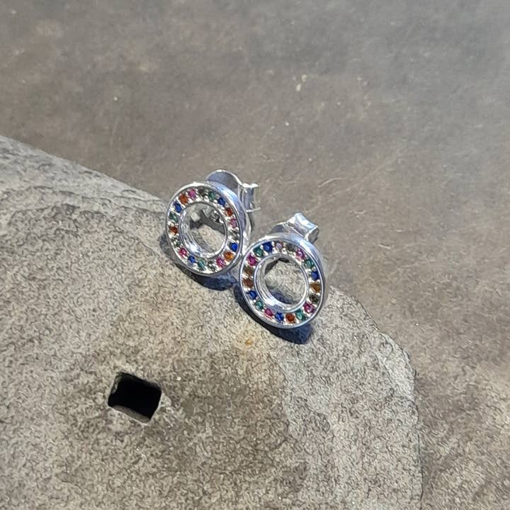 Bluelily925silver – wholesale Dangle earrings – SS545B - COLOURED CZ CIRCLE STUD 8MM0