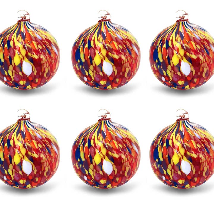 Mazzega Art & Design – wholesale Prydnadsset – Glaskulor "I Colori di Murano" set med 6 stora färgade handgjorda blåsta glaskulor Ornamentala Juldekorationer för Julgran med Hängring Ø 9 cm.