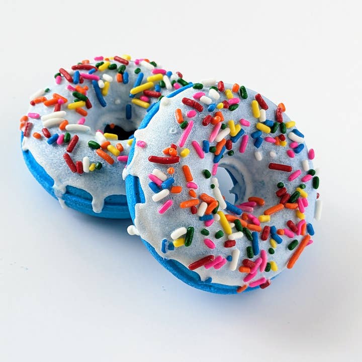 Beachy Bubbles Bath Co - Wholesale Bath Bomb/Fizz - Birthday Cake Doughnut Bath Bomb0