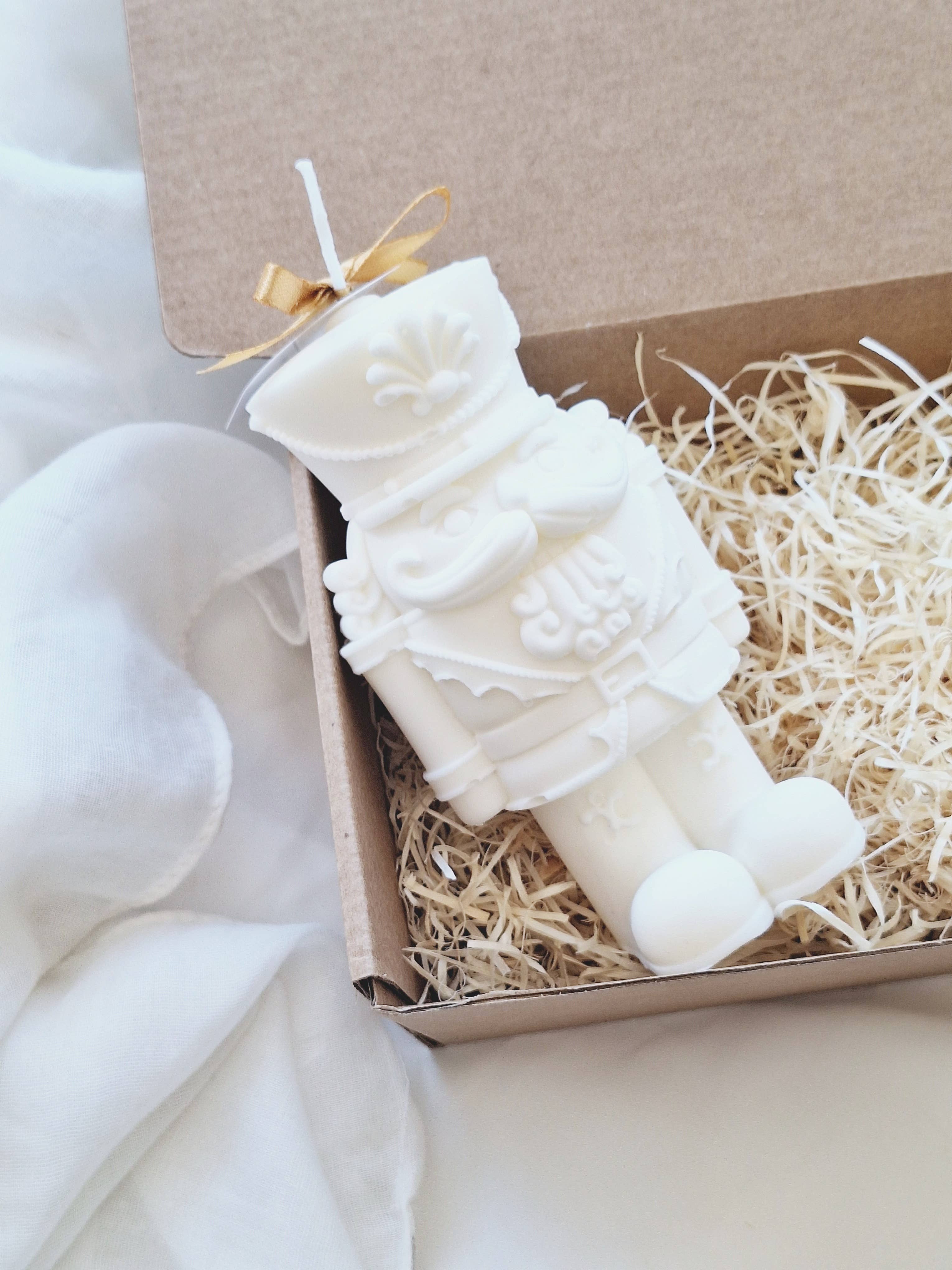 Your Nice Things - Candles - - Wholesale Novelty Candle - XXL soy wax Christmas candle nutcracker - Mr. Nutcracker2