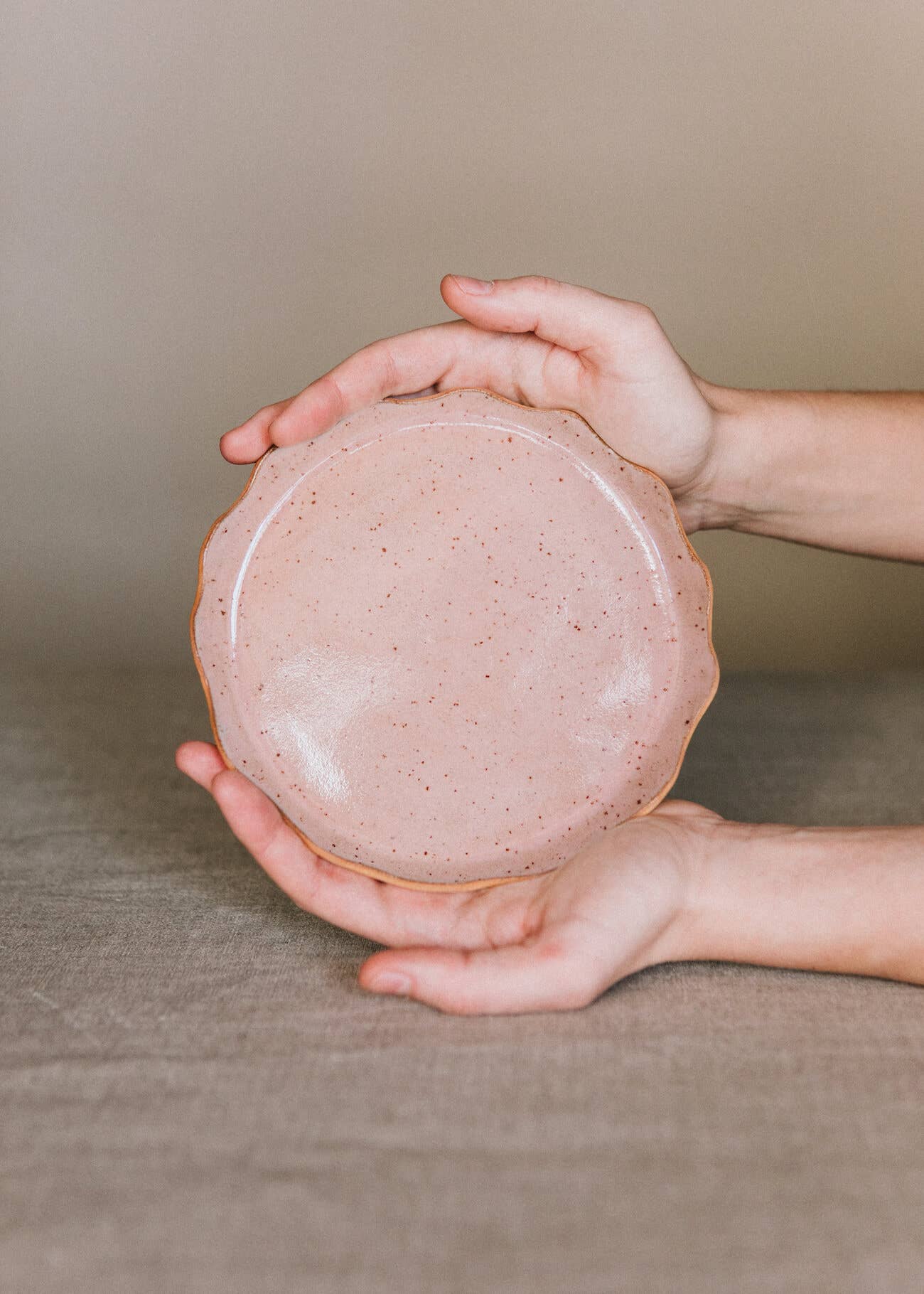 Ohyoko ceramics - Vente Plats - Assiettes en céramique artisanale avec bords ondulés3