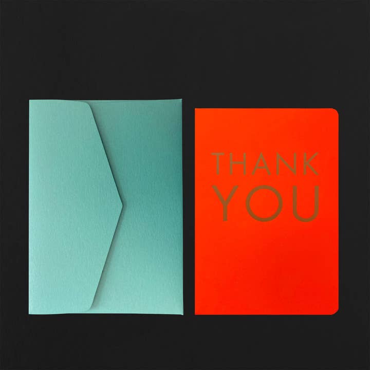 Fluorescerend oranje THANK YOU-ansichtkaart + mint envelop voor wholesale door le typographe