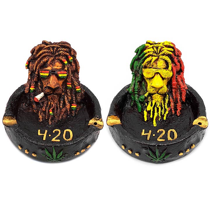 Smoking Rasta Lion Figurine Round Ash Tray for wholesale by Pichincha