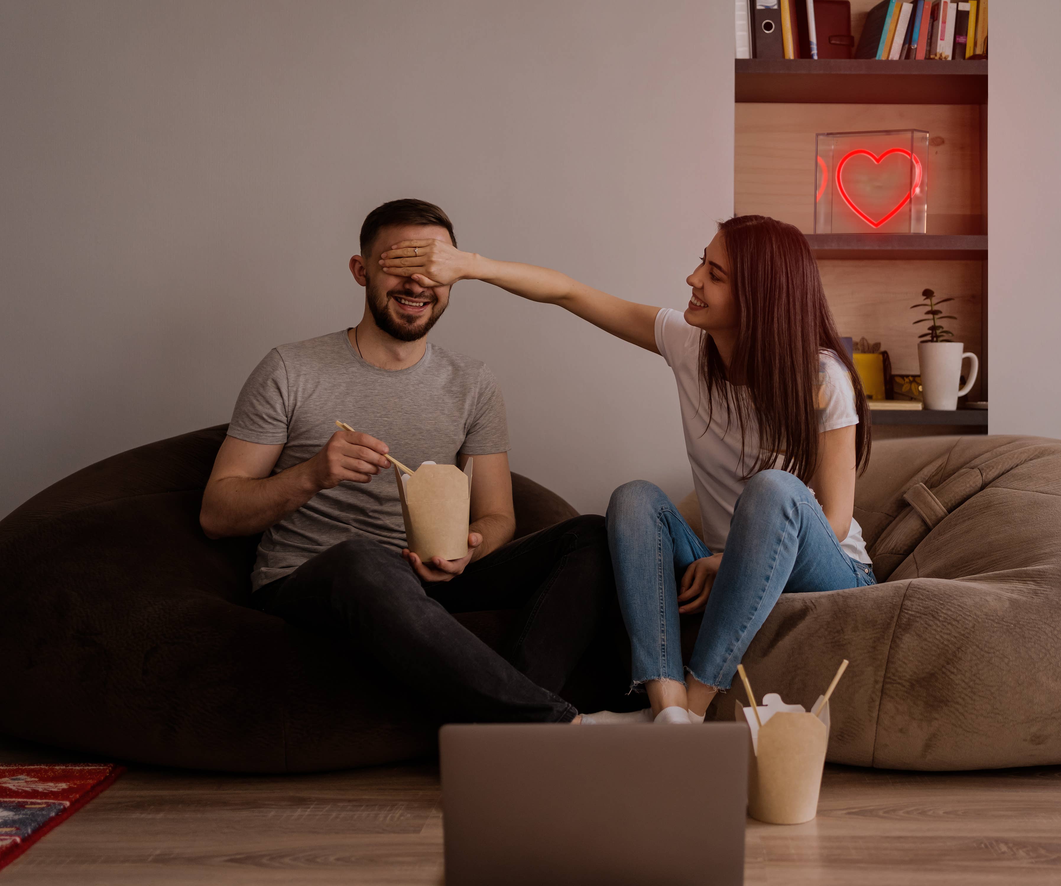 L10 Brand EU - Wholesale Accent/Desk Lamp - NEW! CANDYSHOCK neon sign in a BOX - HEART1