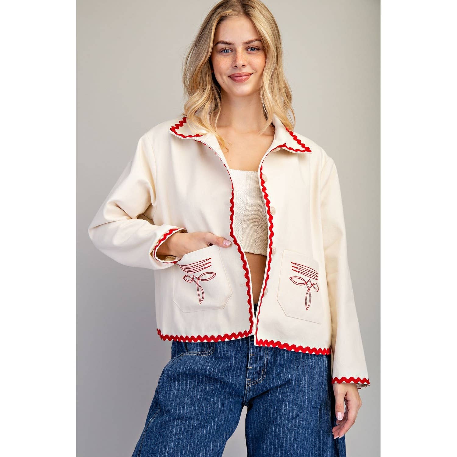 HAVREGRYN Jacka med broderad ric rac-kant för wholesale på Faire2