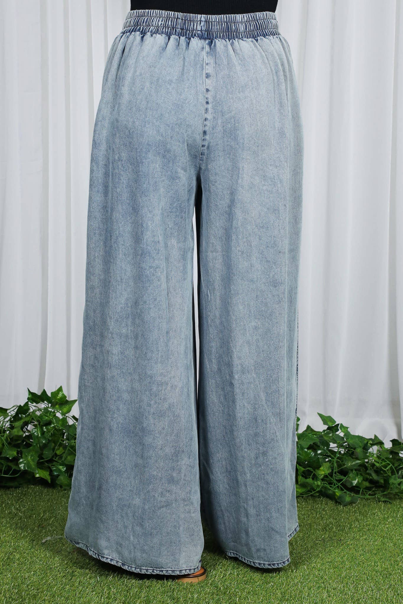 Vine & Love - Vente Jean – femme - Pantalon en denim chambray à jambes larges et taille haute 100 % Tencel VP8301912