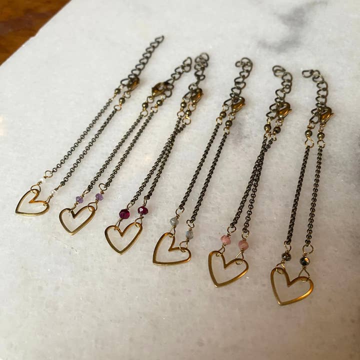 Seeds - Wholesale Charm/Dangle Bracelet - Heart Bracelet | Faceted Semi-Precious Stones + Brass Charm