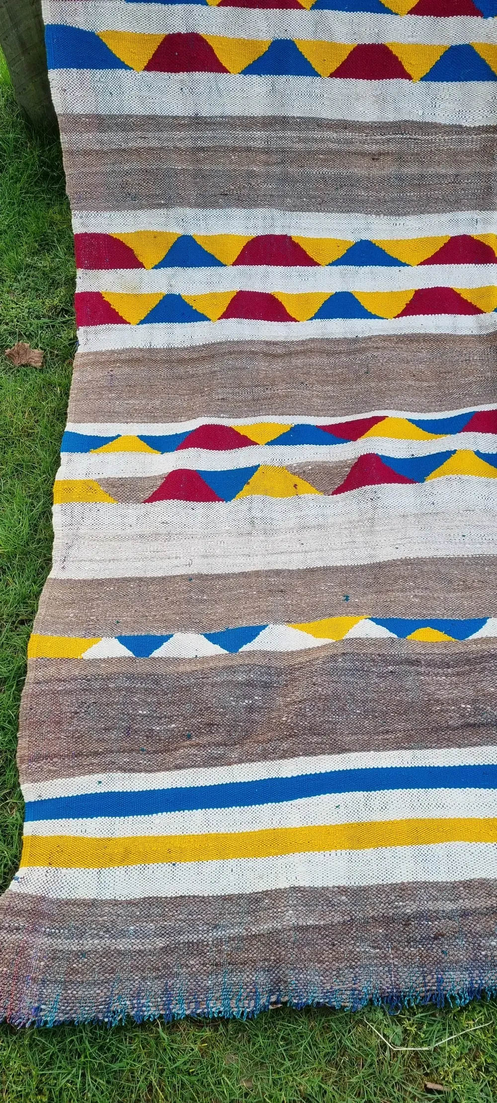 High crafty – wholesale Area rug – Vintage Moroccan Handwoven Kilim – Mustard, Blue & Red Strip1