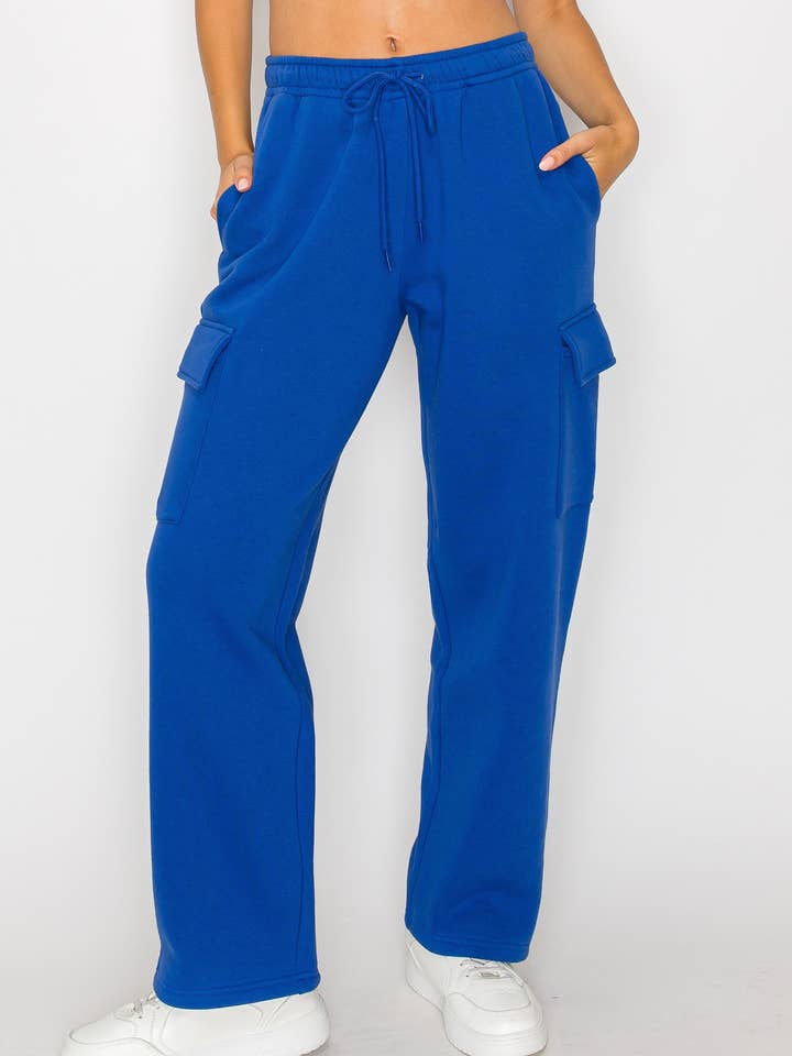 Pantalon de survêtement cargo en polaire à jambes droites pour la vente par Vanilla Monkey