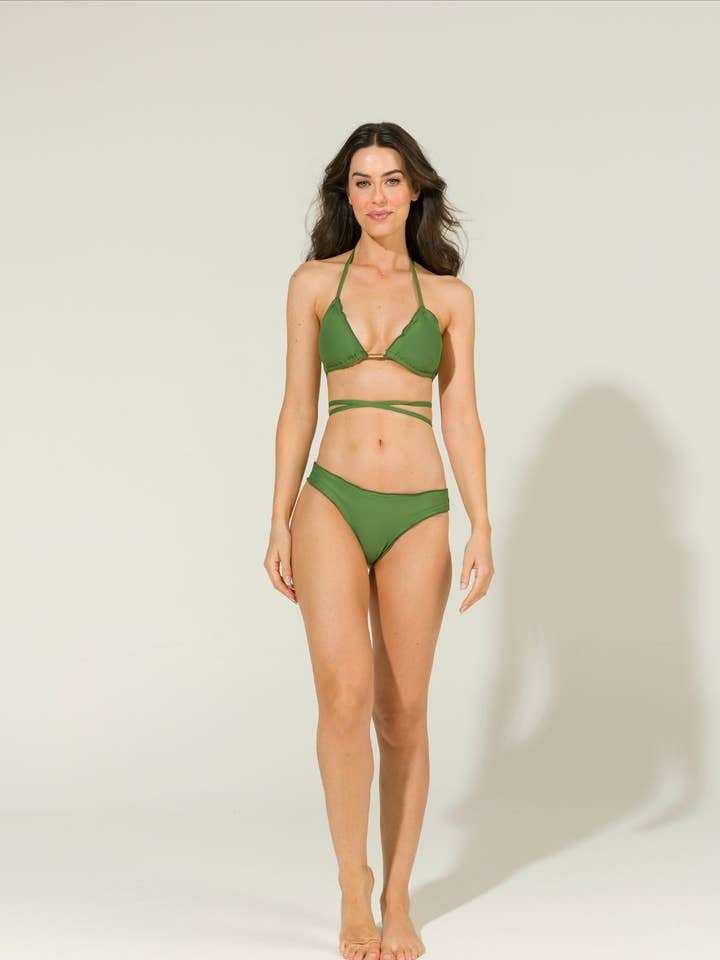 TOP - Top 34 Triangle avec bords volantés pour la vente par CorpoBonito swimwear by Andreia