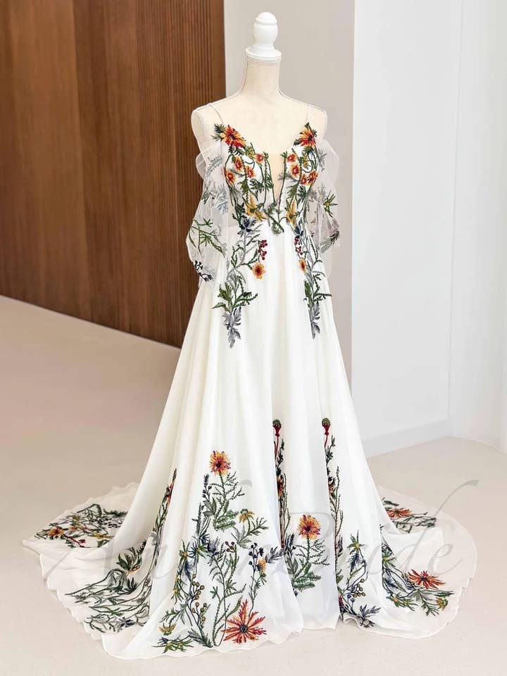 Amber Commerce Group, MB (AmberBride.com) - Wholesale Gown - Women's - Floral Embroidered Wedding Dress Colorful Fairy Bridal Dress