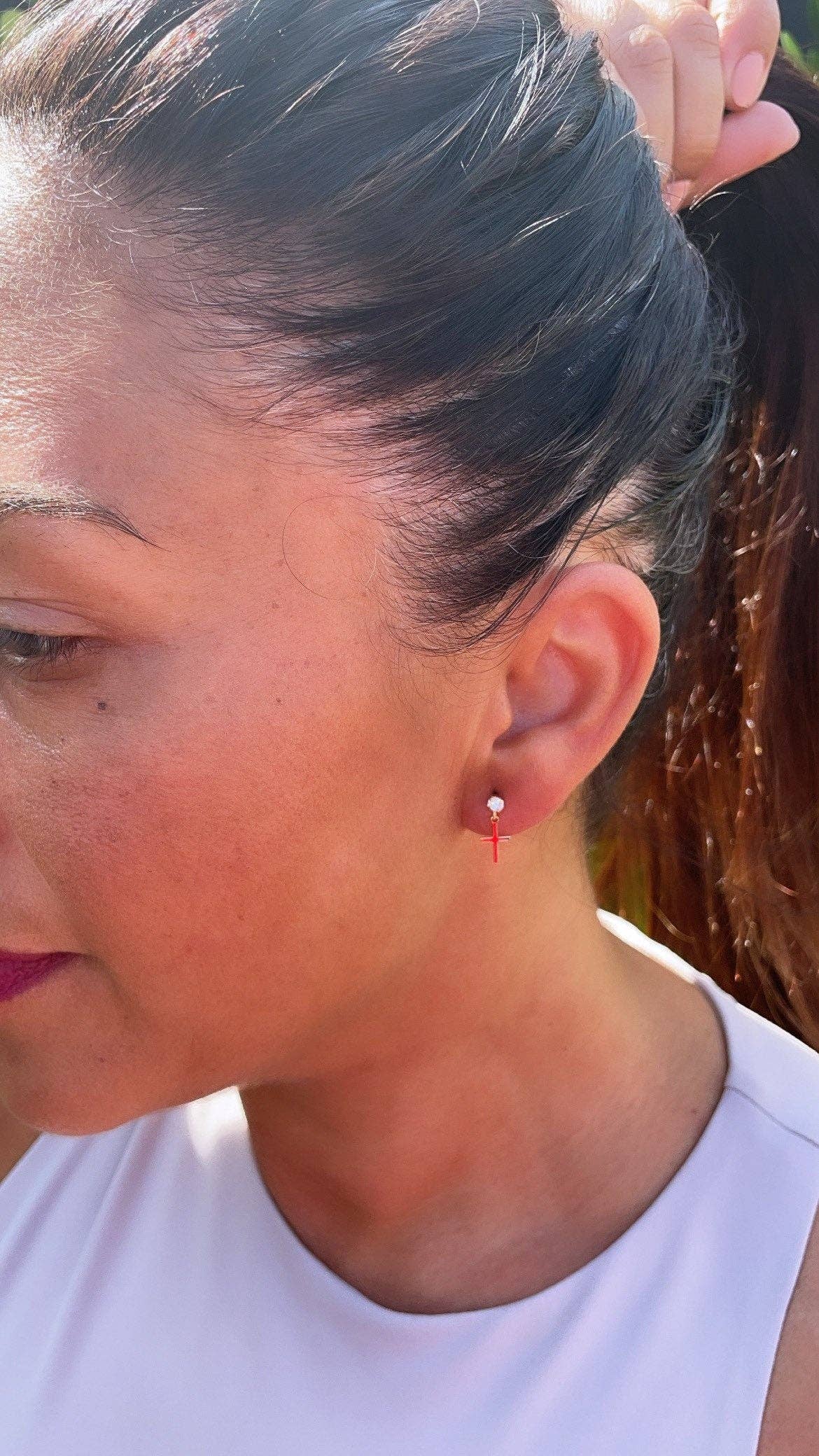 Milie - Vente Clous d'oreille - Boucles d'oreilles pendantes croix en or 18k GF avec zircon cubique4