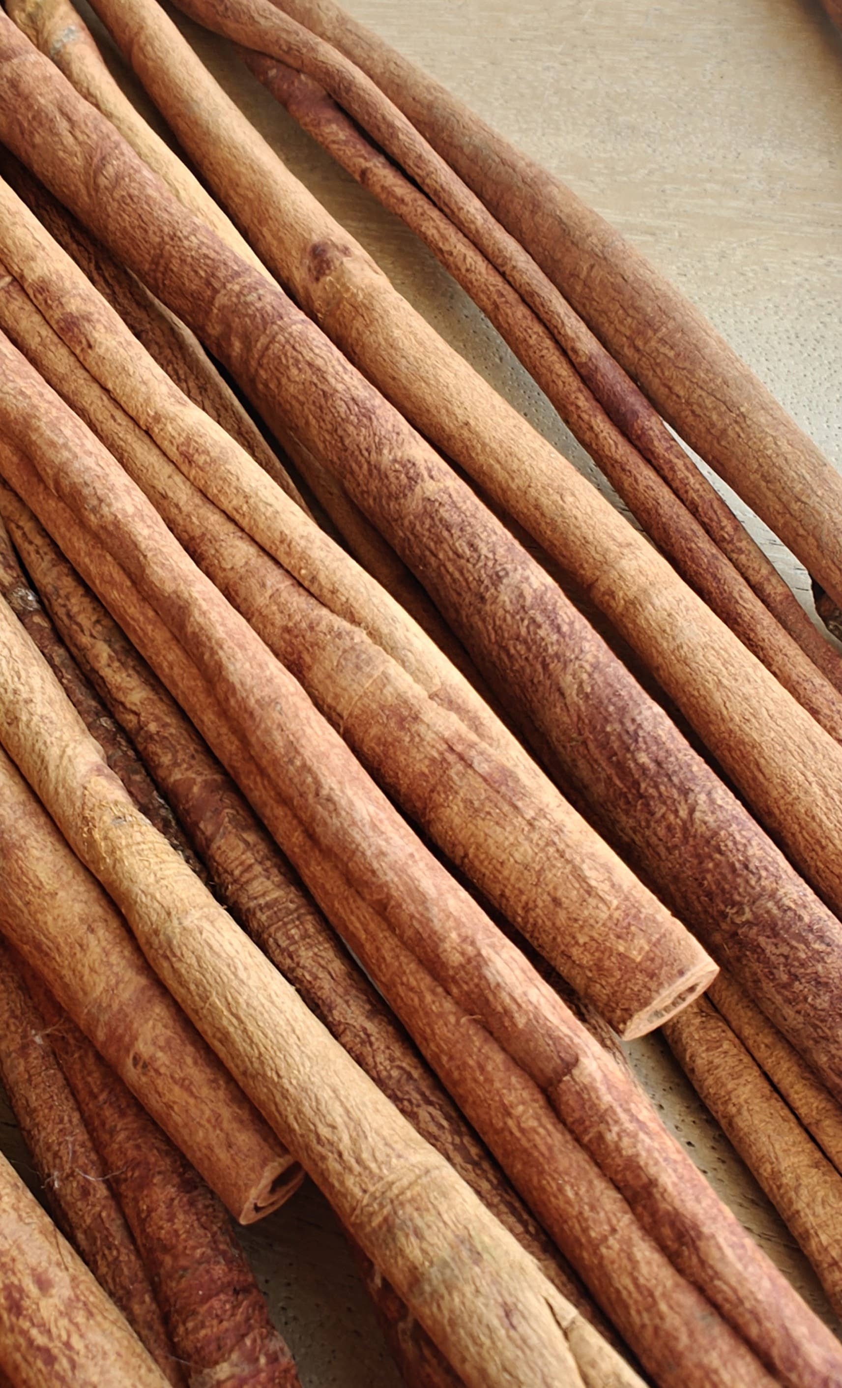 Product Import Holland - Wholesale Decorative tabletop object - 1Kg Cinnamon stick A/AA 50 CM - decoration - Christmas - cinnamon1