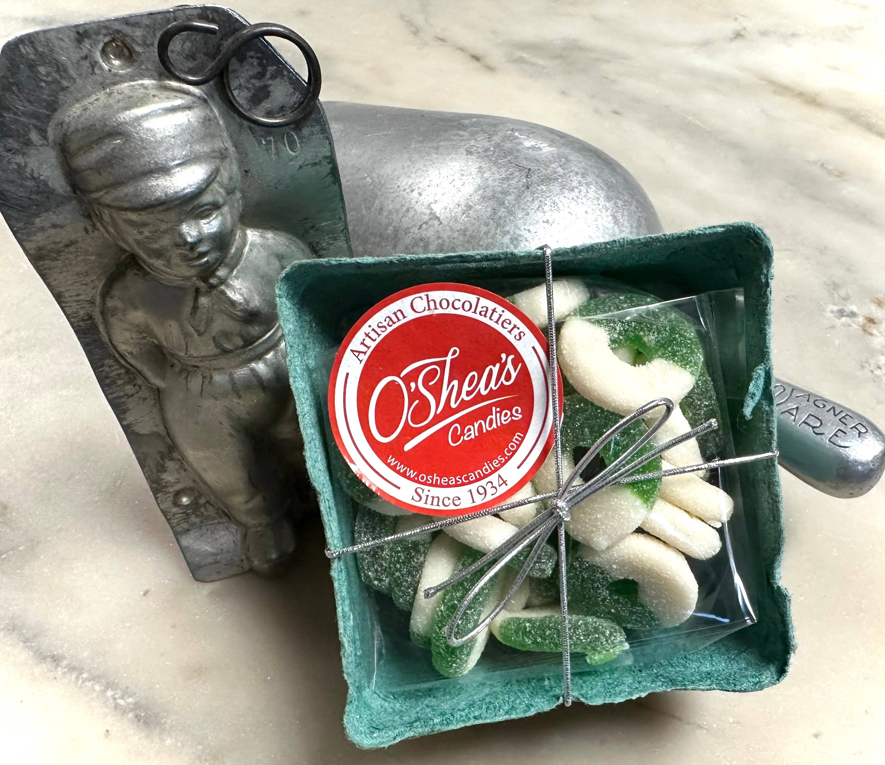 O'Shea's Candies Sweet Shop - Wholesale Gummy - Farmer Market Style Gummy 🍏 “Apple Rings w/Basket ” 1/2LB  1