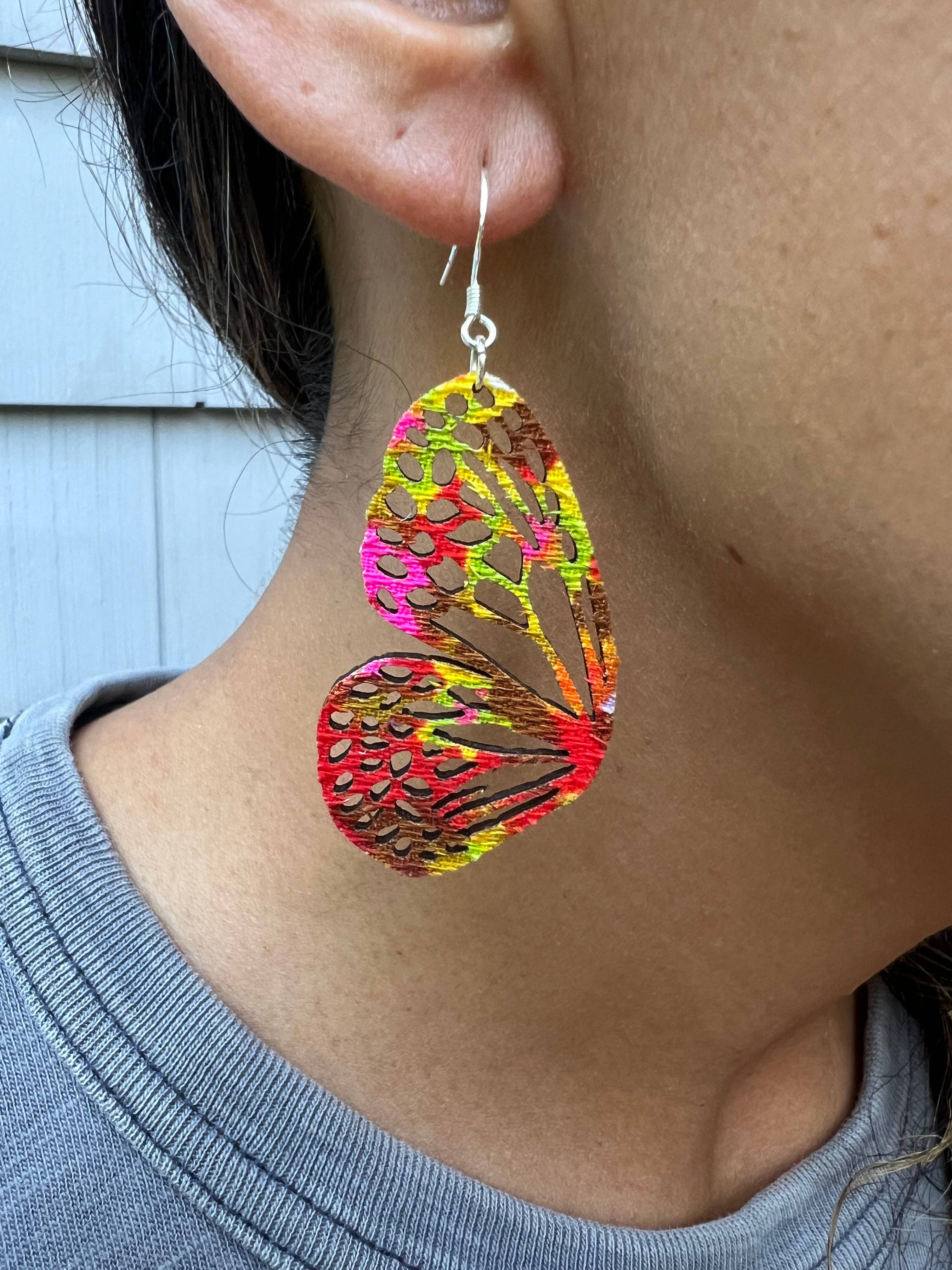 Comer Teng Studio - Wholesale Dangle Earrings - Retro Floral Butterfly Earrings1