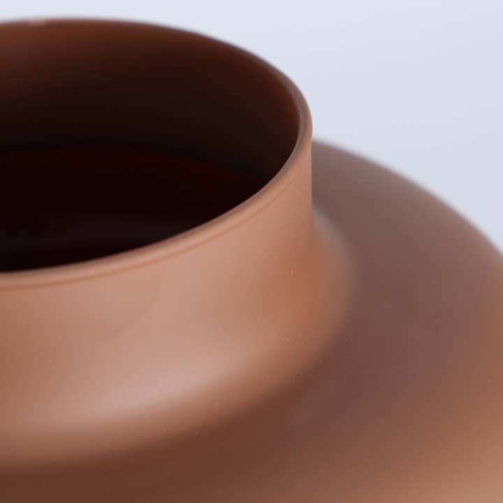 Kodu - Wholesale Vase - Matte chocolate-colored glass vase measuring 24x24x26cm1