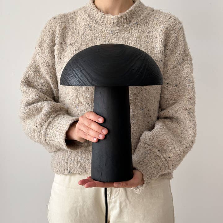 SO-SO - Wholesale Accent/Desk Lamp - There is no Light without Shade | Candeeiro1