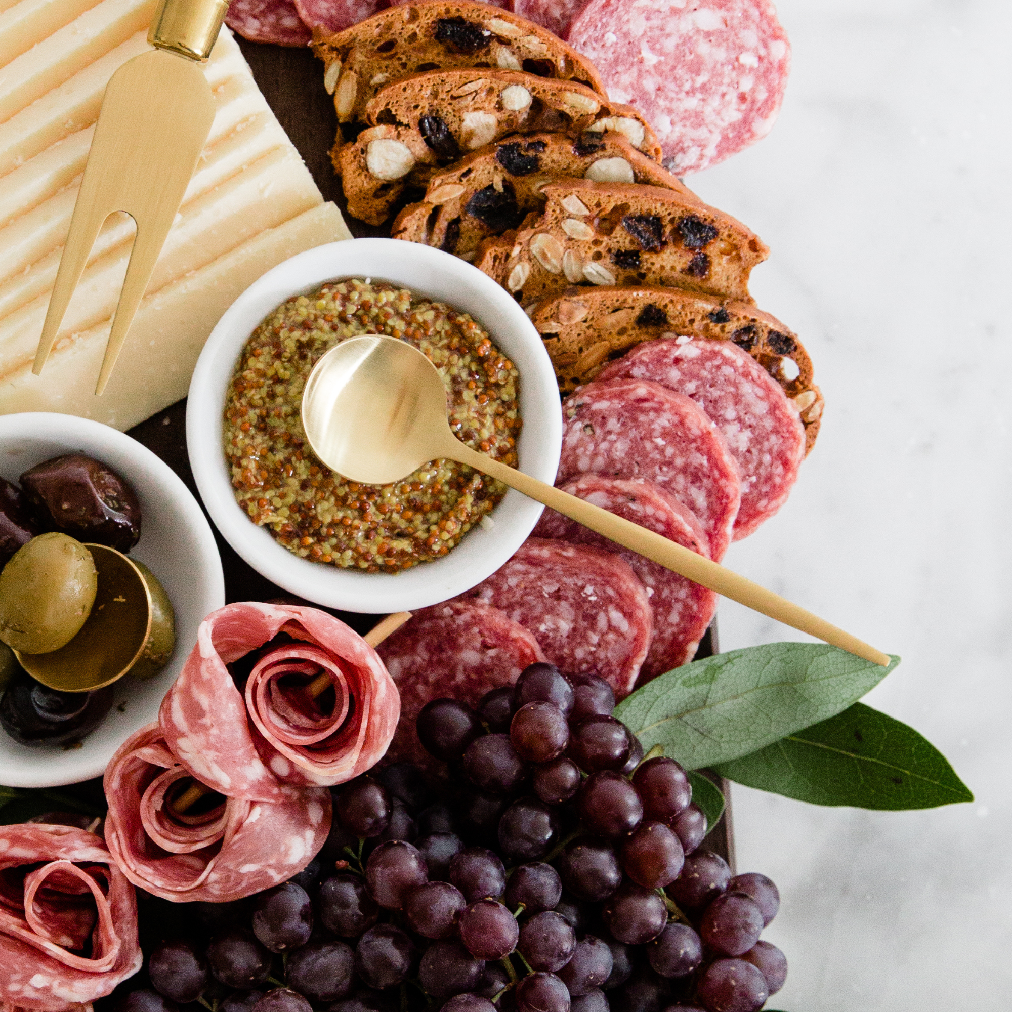 HOST at HOME by The Bamboo Abode - Vente Ustensile de service - Cuillère à café dorée1